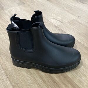 NEW Women’s Rainy Season Pull On Rain Boots